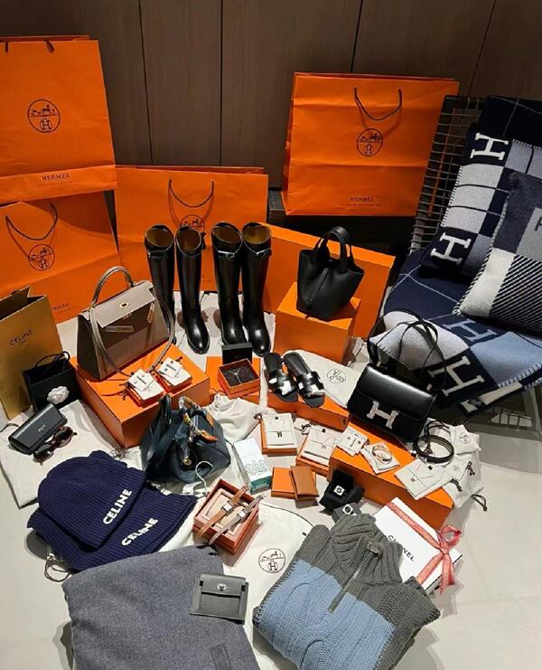 台湾台东县回收奢侈品鞋服.jpg